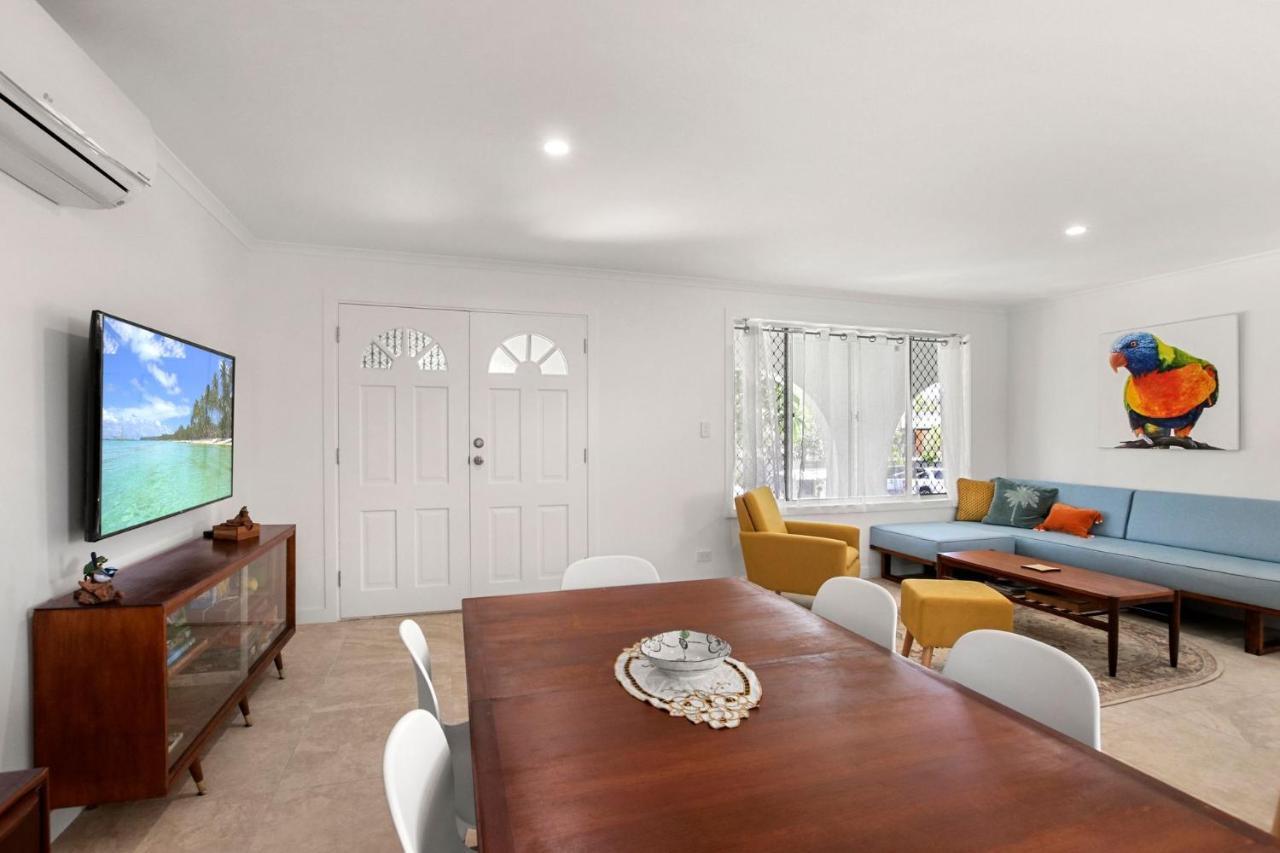 Browning Boulevard 9, Battery Hill Caloundra Exterior photo